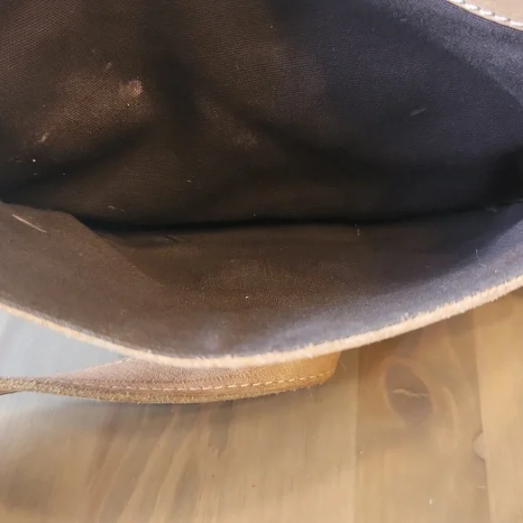 Bed Stu Leather Crossbody/Backpack Bag - Picture 5 of 12